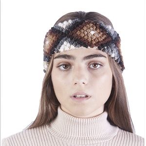 Knit Headband 💛🤍